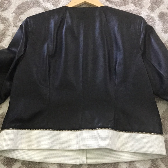 RARE and incredibly unique St. John Leather Jacket - 10🤘 - Picture 6 of 6